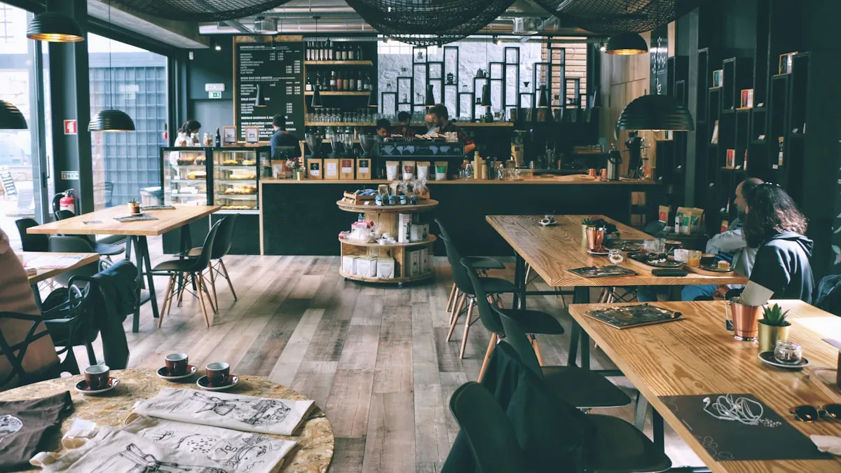 Café chaleureux et accueillant