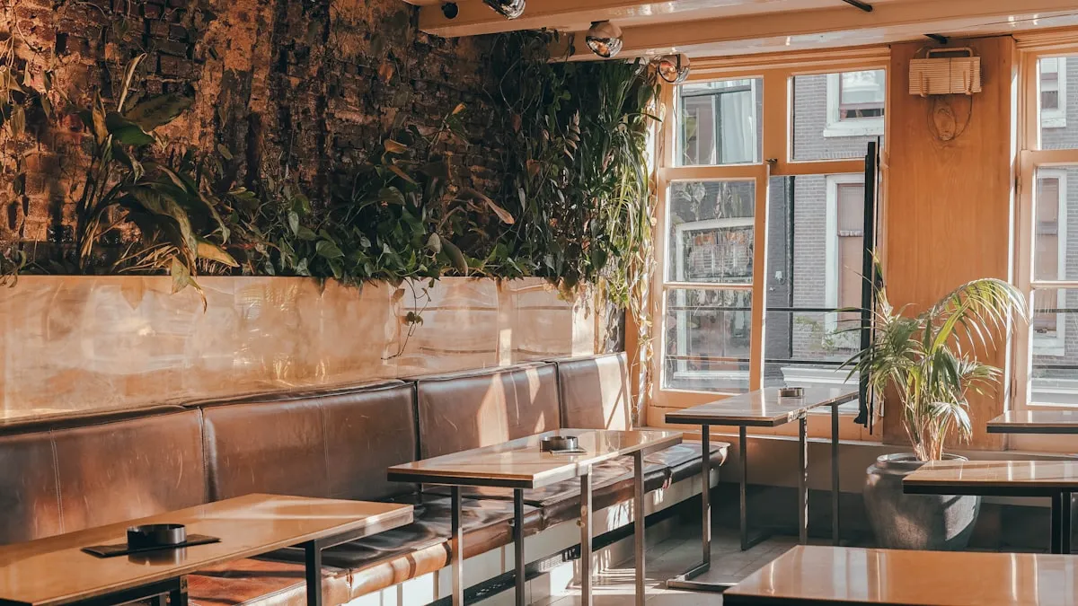 Café chaleureux et accueillant